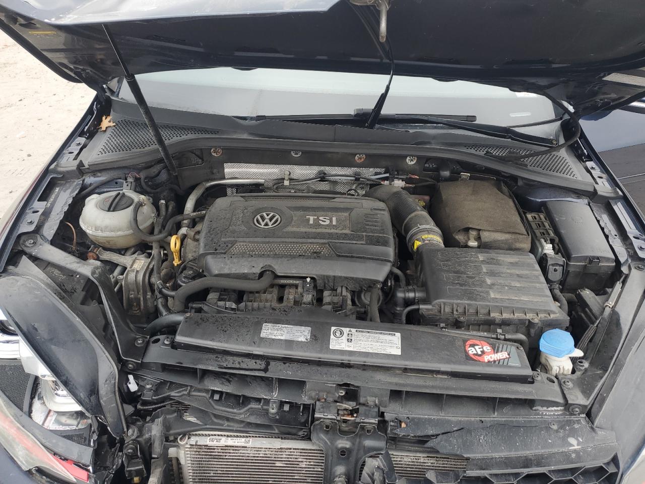 2016 Volkswagen GTI - Image 11