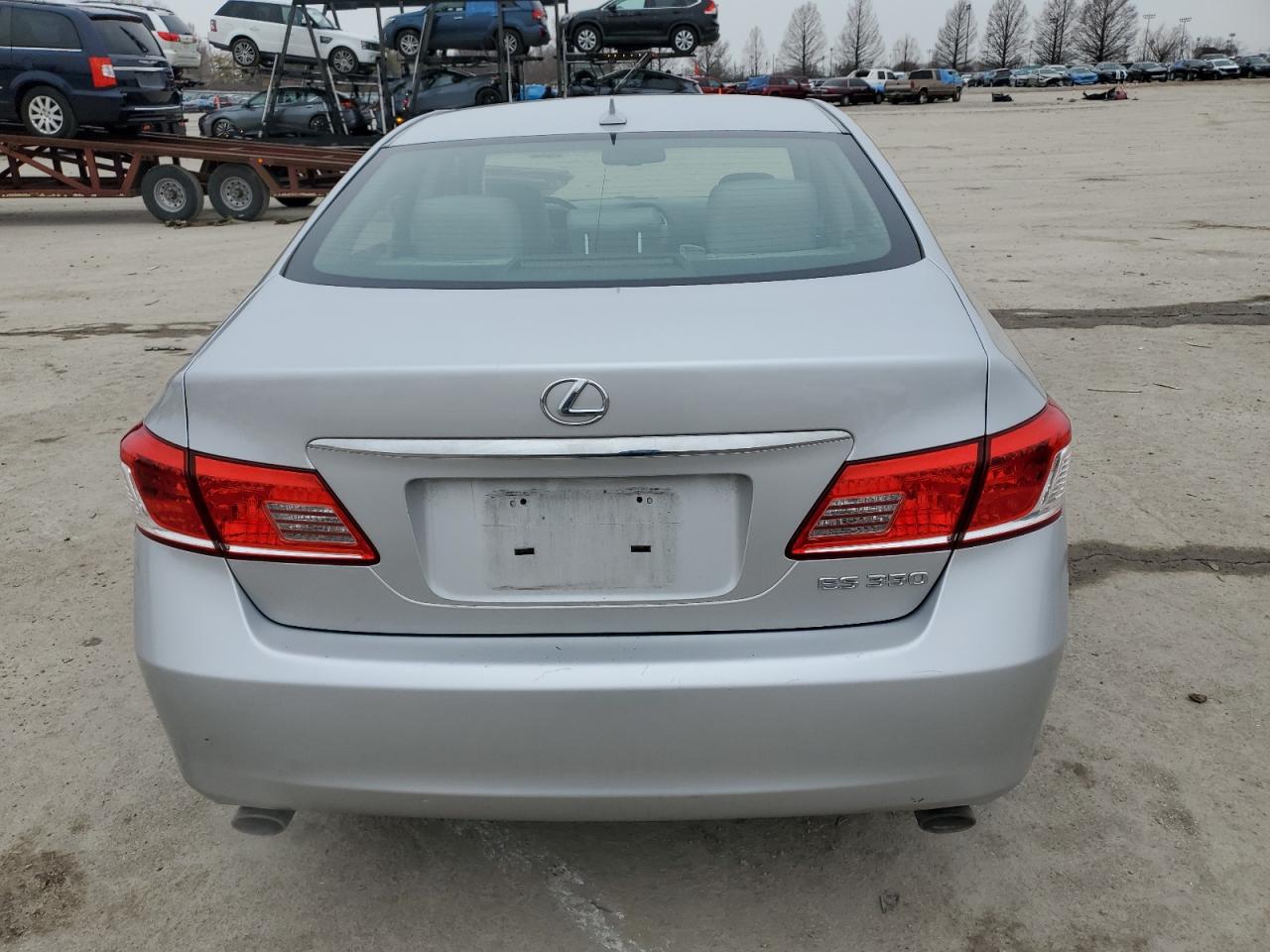 2011 Lexus ES - Image 6