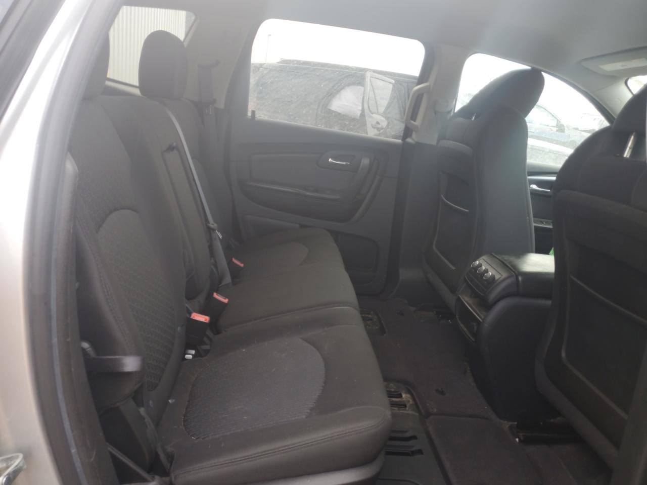 2011 Chevrolet Traverse - Image 11