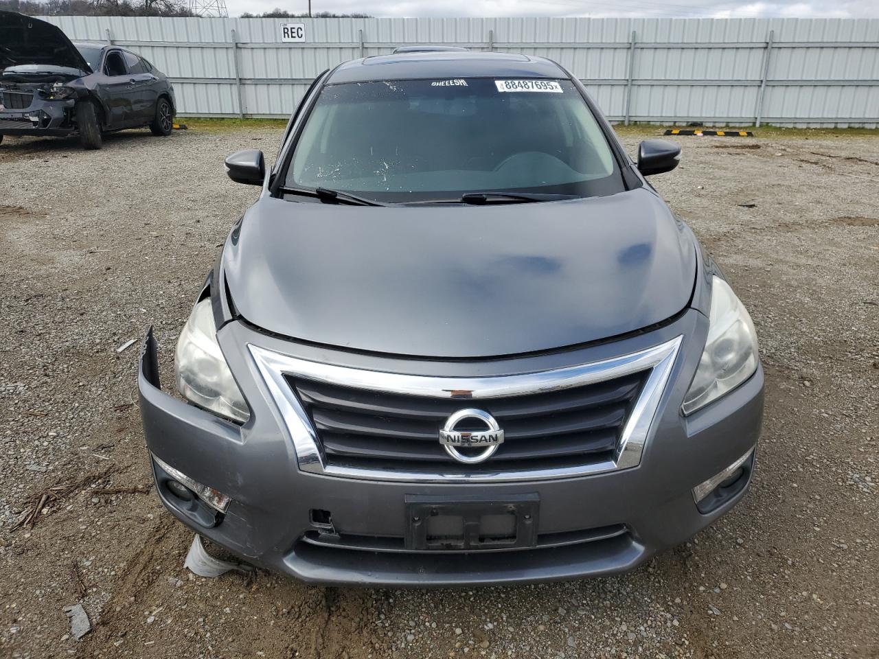 2014 Nissan Altima - Image 5