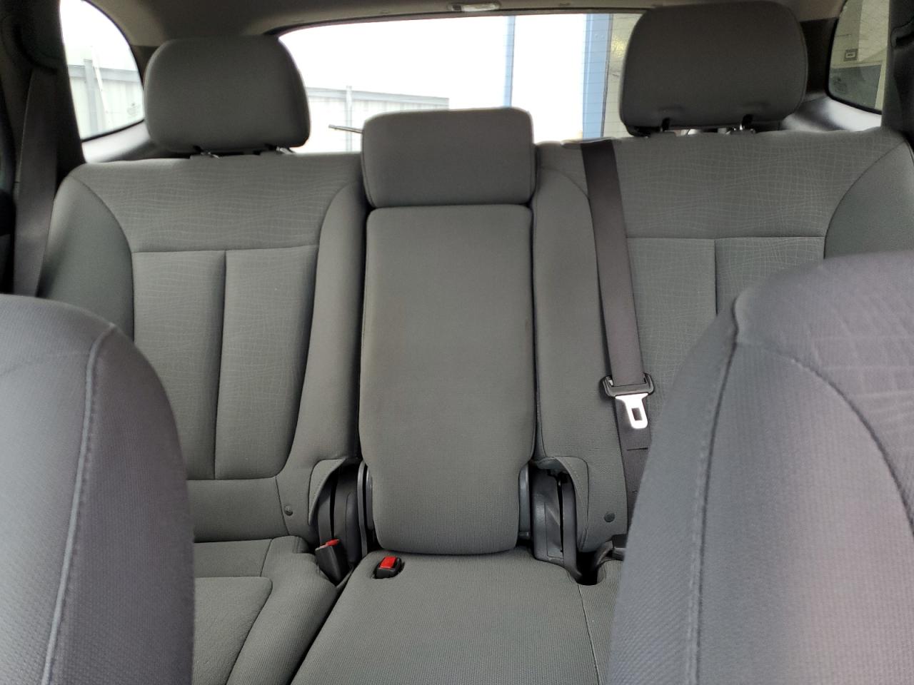 2010 Hyundai Santa Fe - Image 10