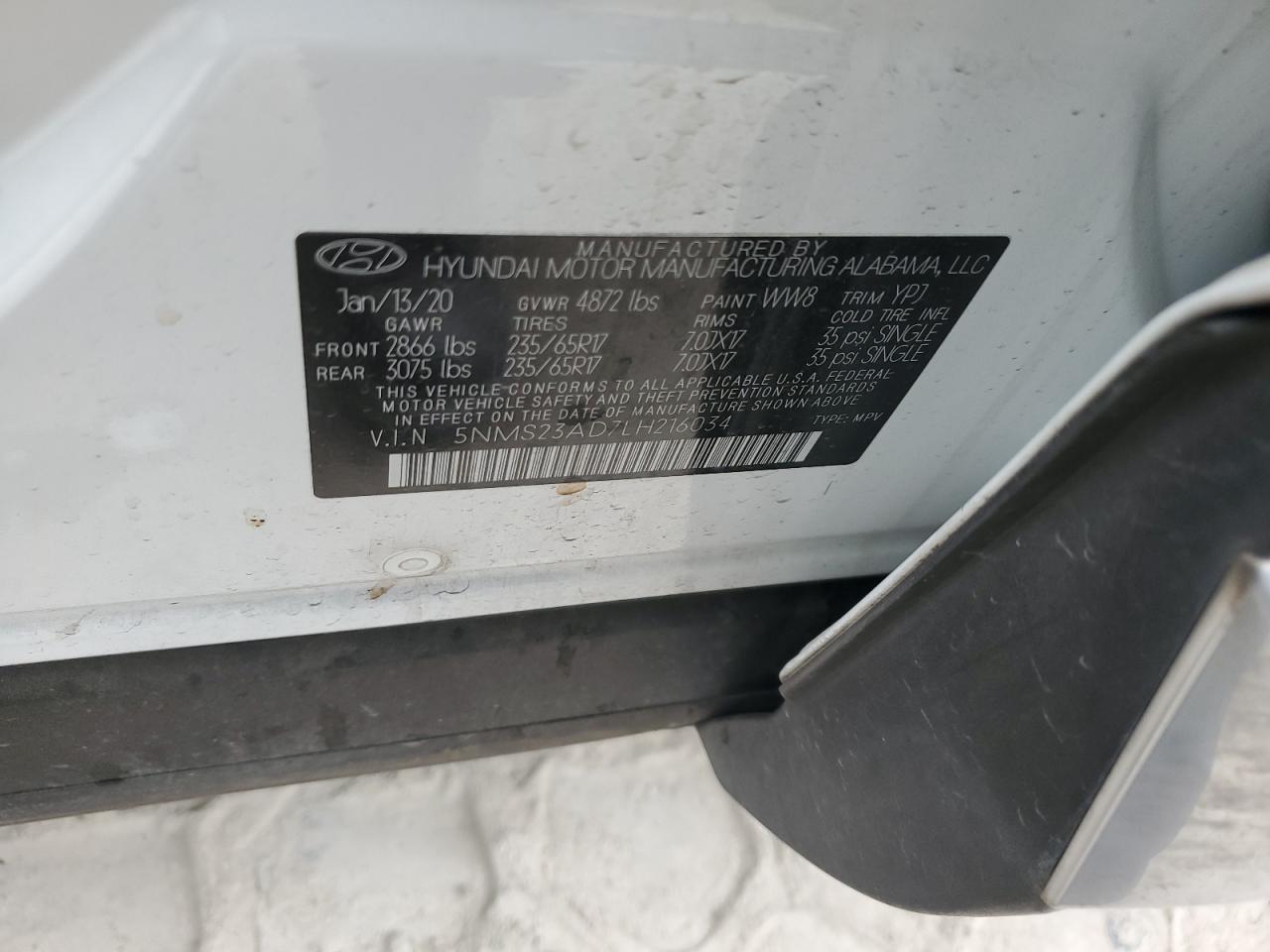 2020 Hyundai Santa Fe - Image 13