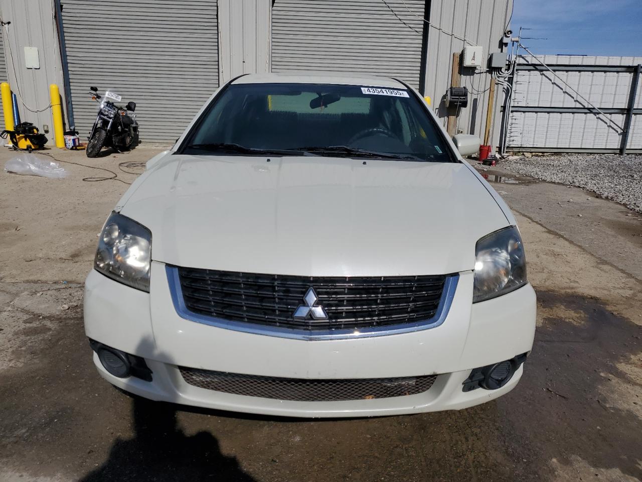 2009 Mitsubishi Galant - Image 5