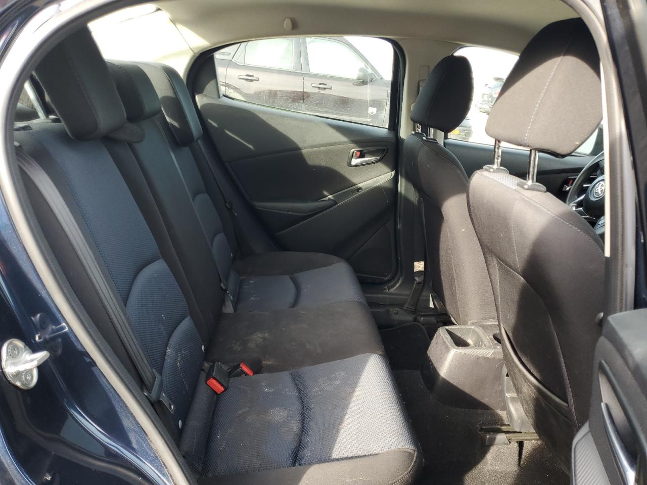 2017 Toyota Yaris - Image 10
