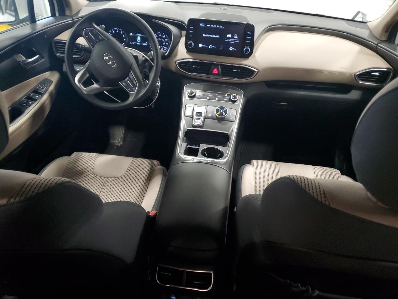 2022 Hyundai Santa Fe - Image 8