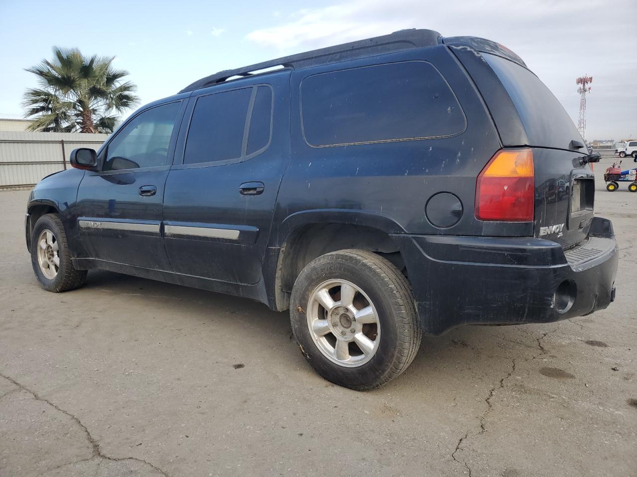 2003 GMC Envoy - Image 2