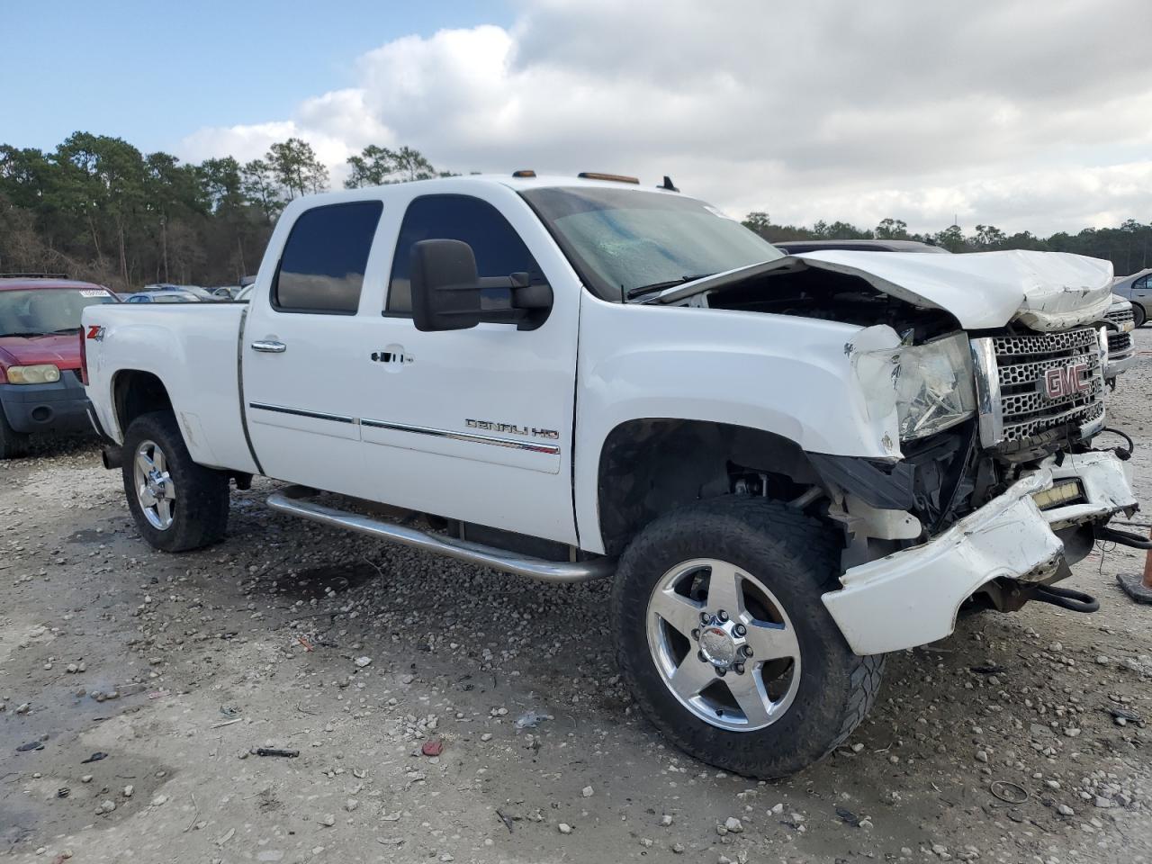 2011 GMC Sierra - Image 4