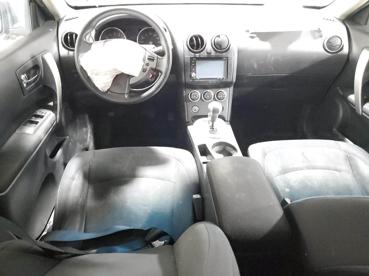 2010 Nissan Rogue - Image 8