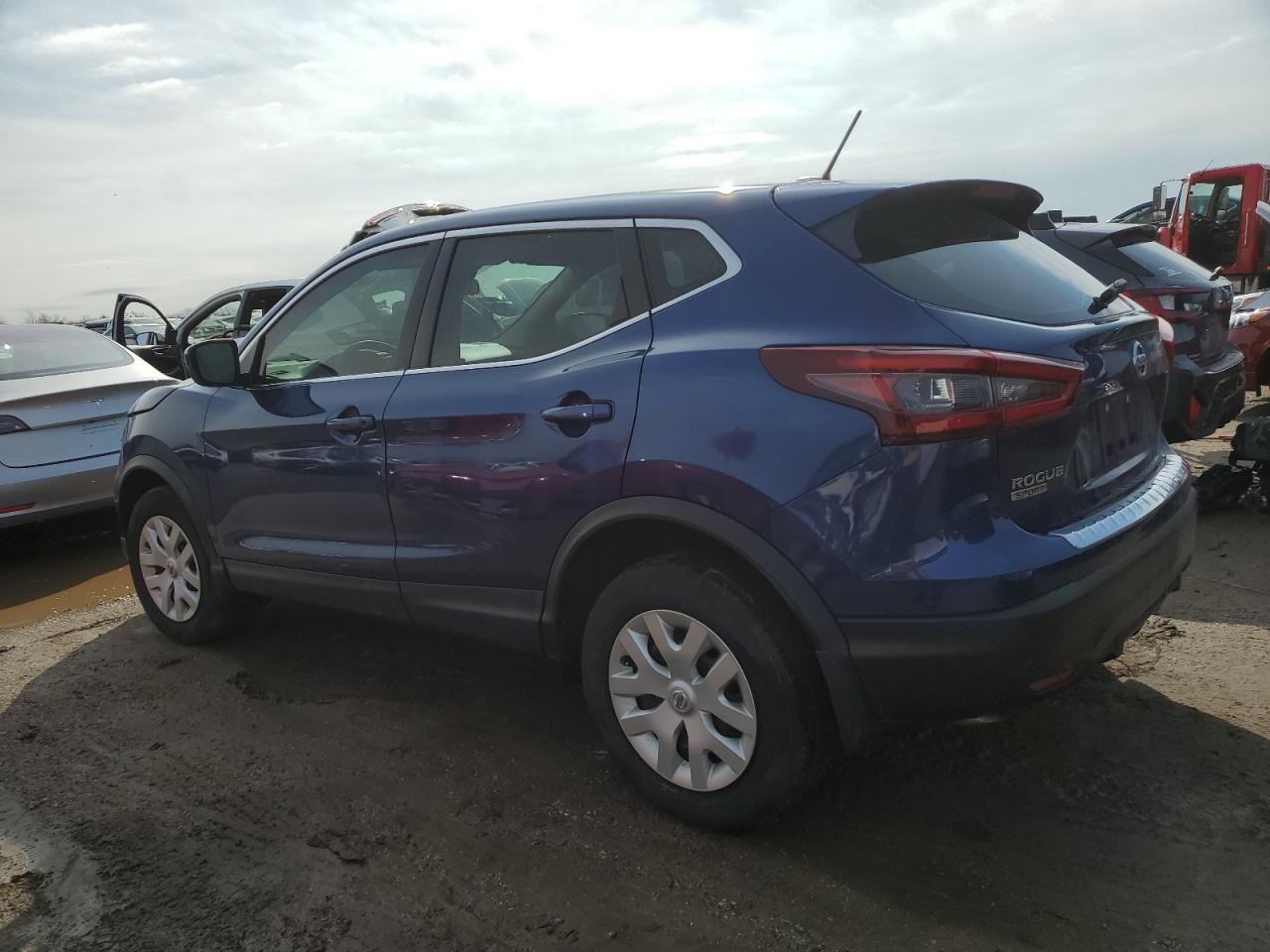 2020 Nissan Rogue - Image 2