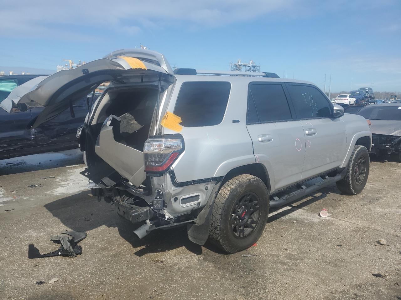 JTEFU5JR2P5286483 TOYOTA 4RUNNER 2023
