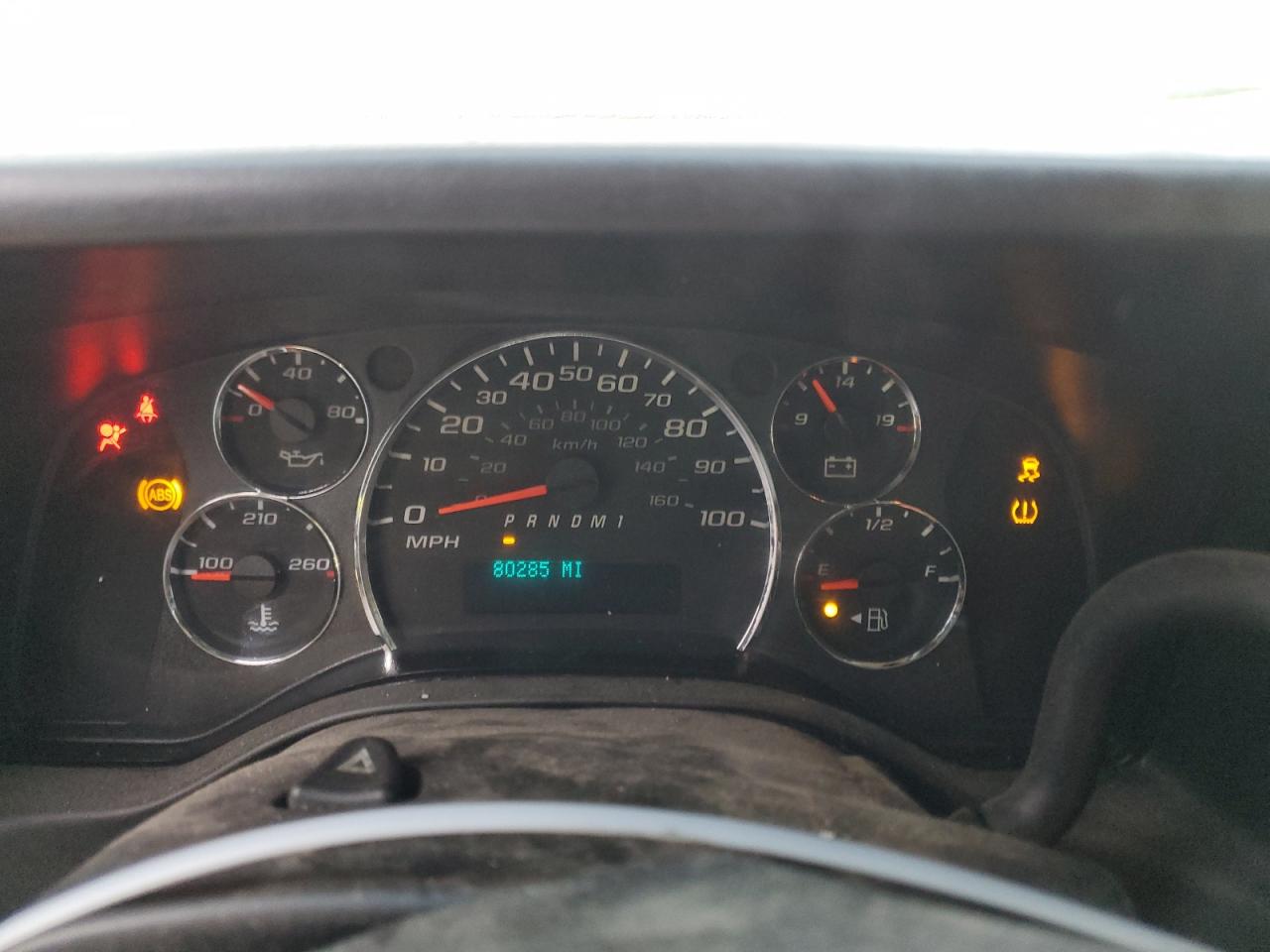 2011 Chevrolet Express - Image 9