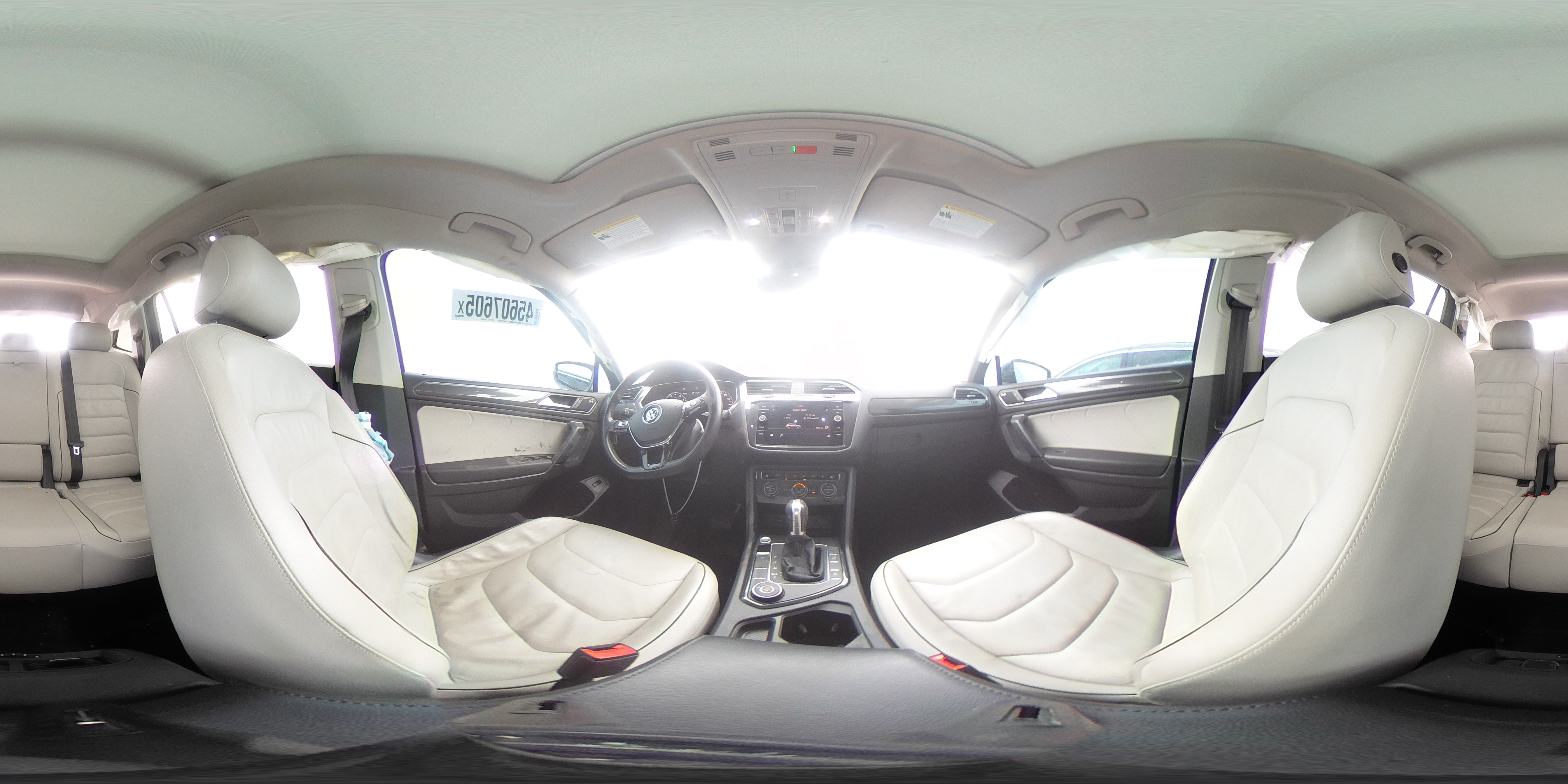 2019 Volkswagen Tiguan - Image 14