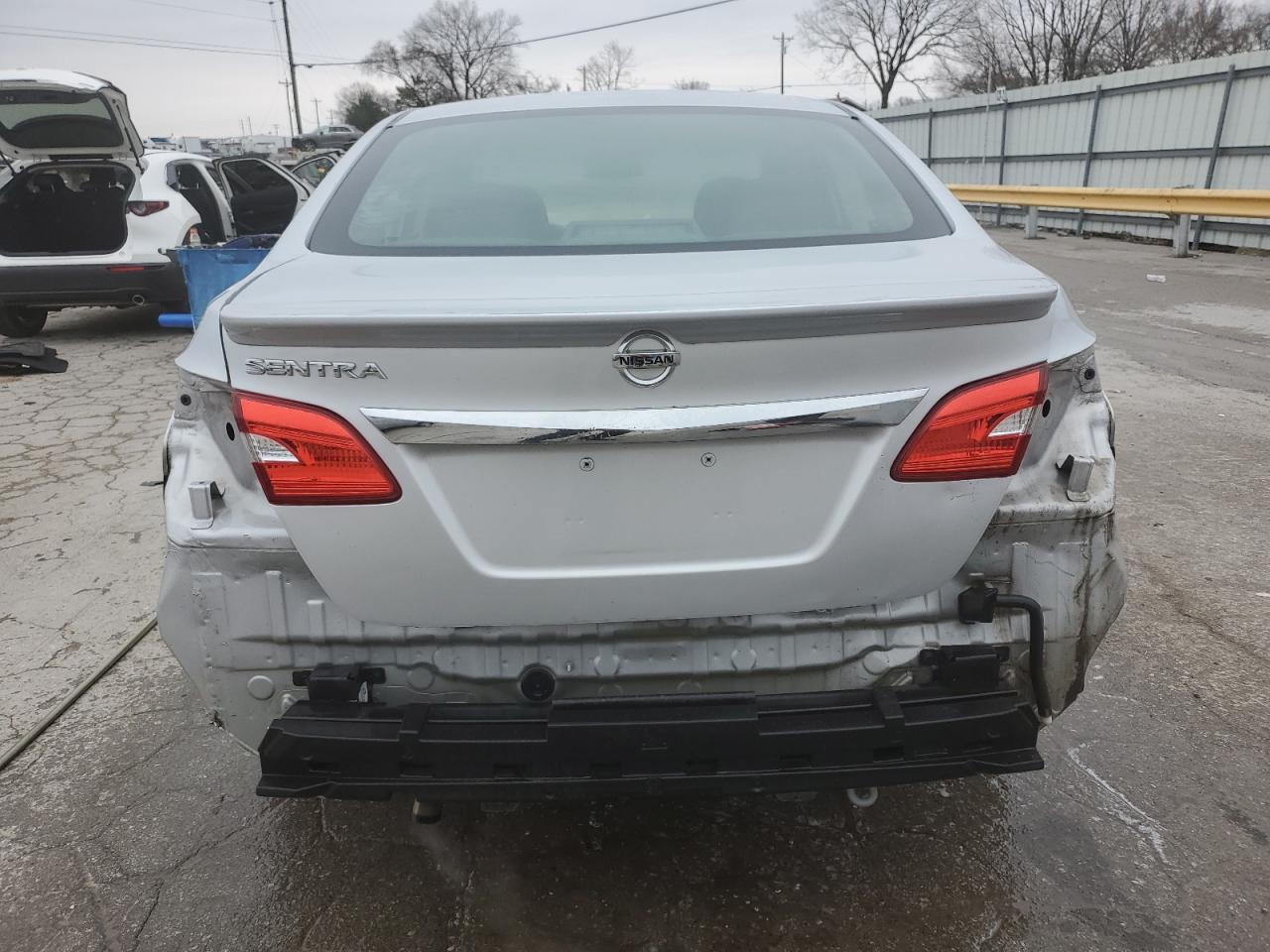 2017 Nissan Sentra - Image 6
