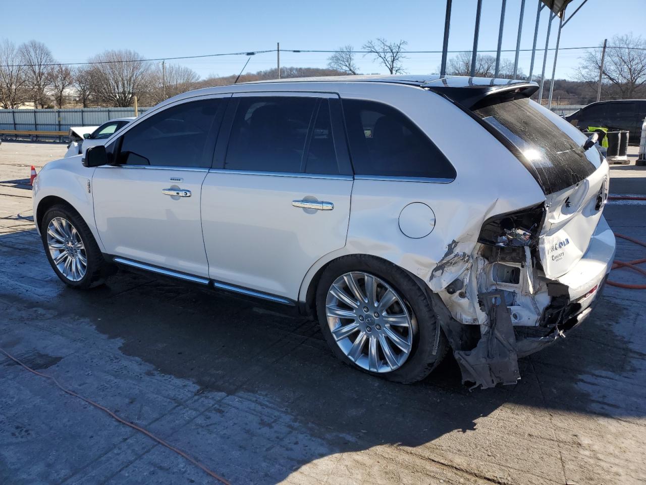 2013 Lincoln MKX - Image 2