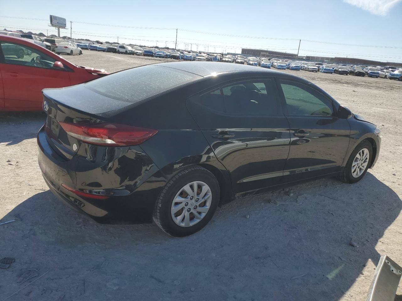 2018 Hyundai Elantra - Image 3