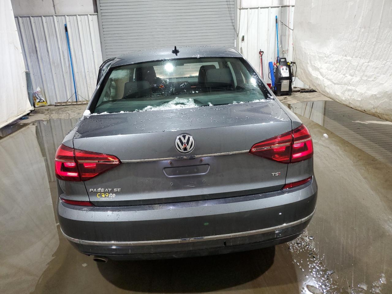 2018 Volkswagen Passat - Image 6