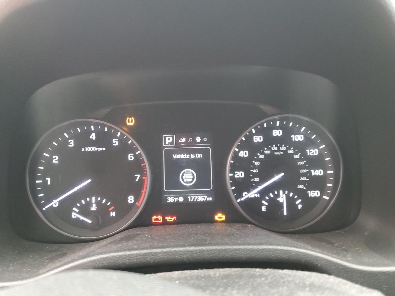 2017 Hyundai Elantra - Image 9