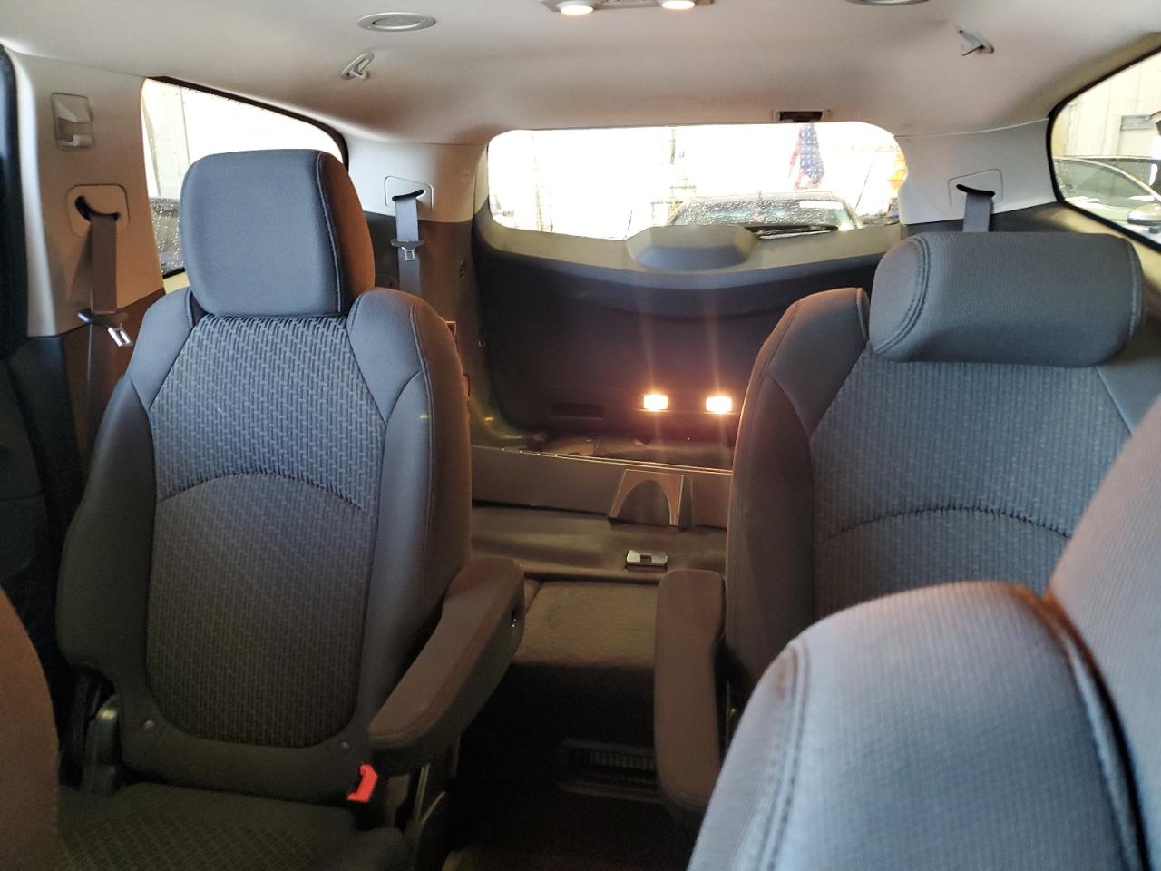 2012 Chevrolet Traverse - Image 10
