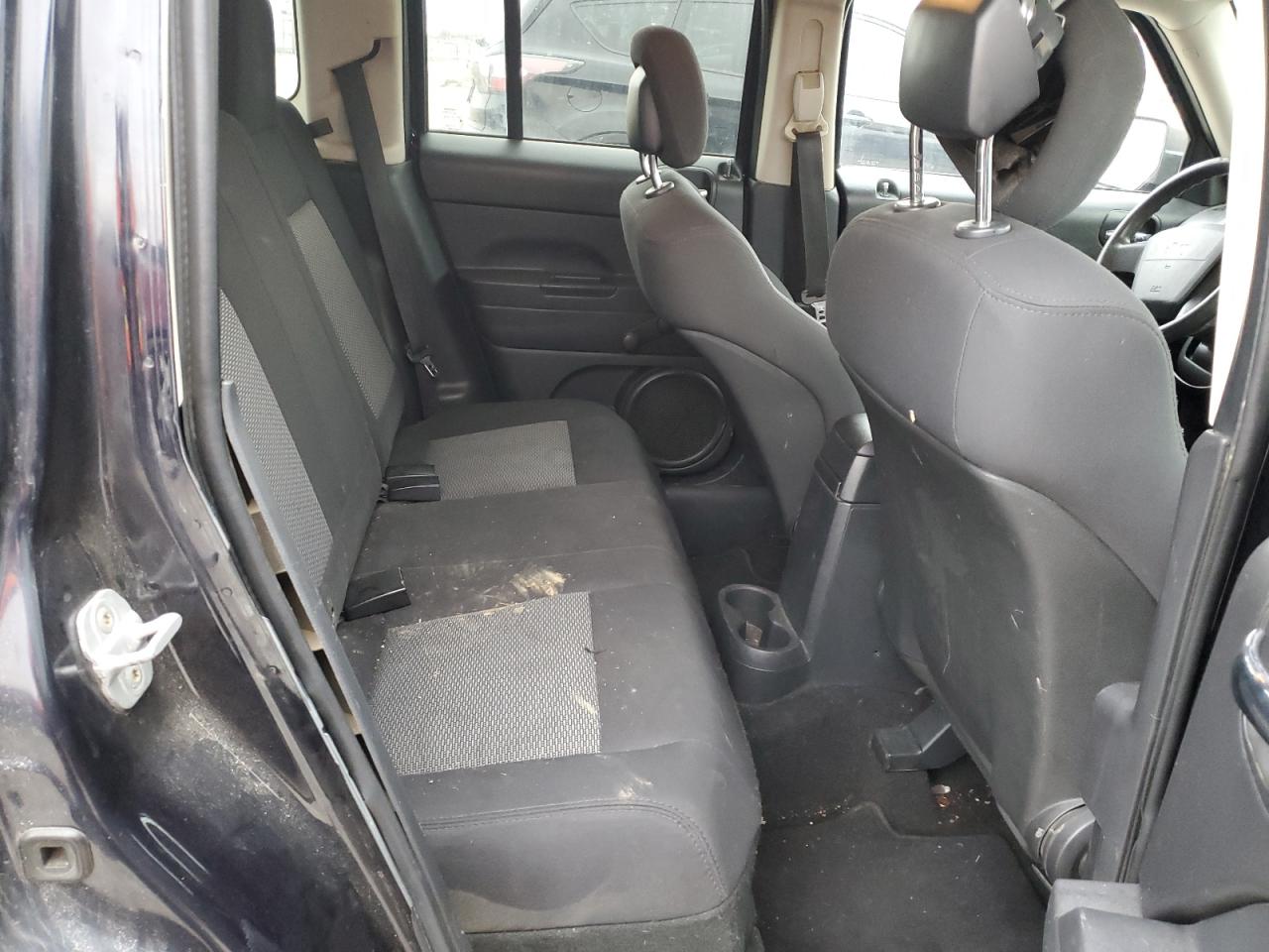 2010 Jeep Liberty (Patriot) - Image 11