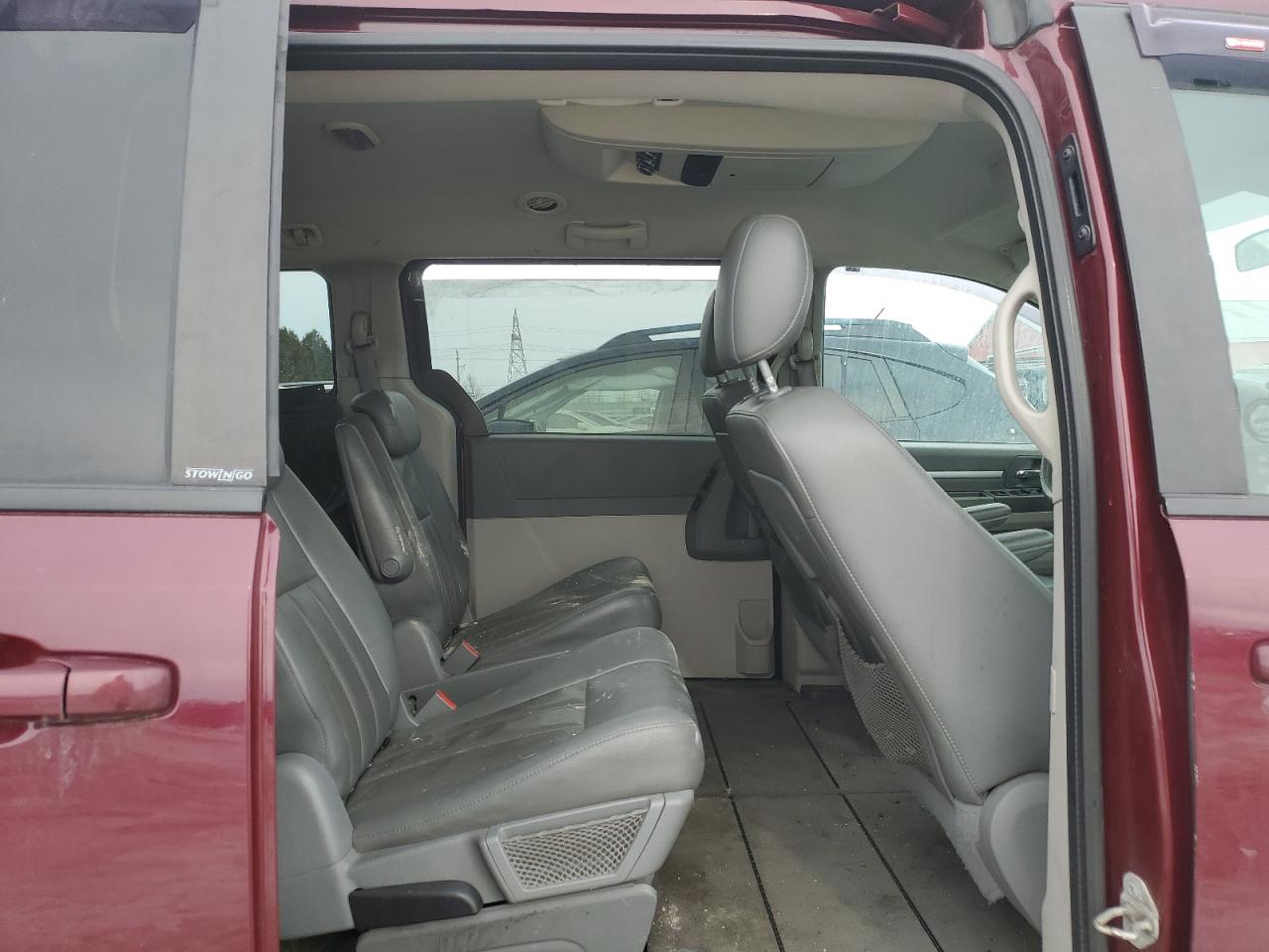 2009 Dodge Caravan - Image 11
