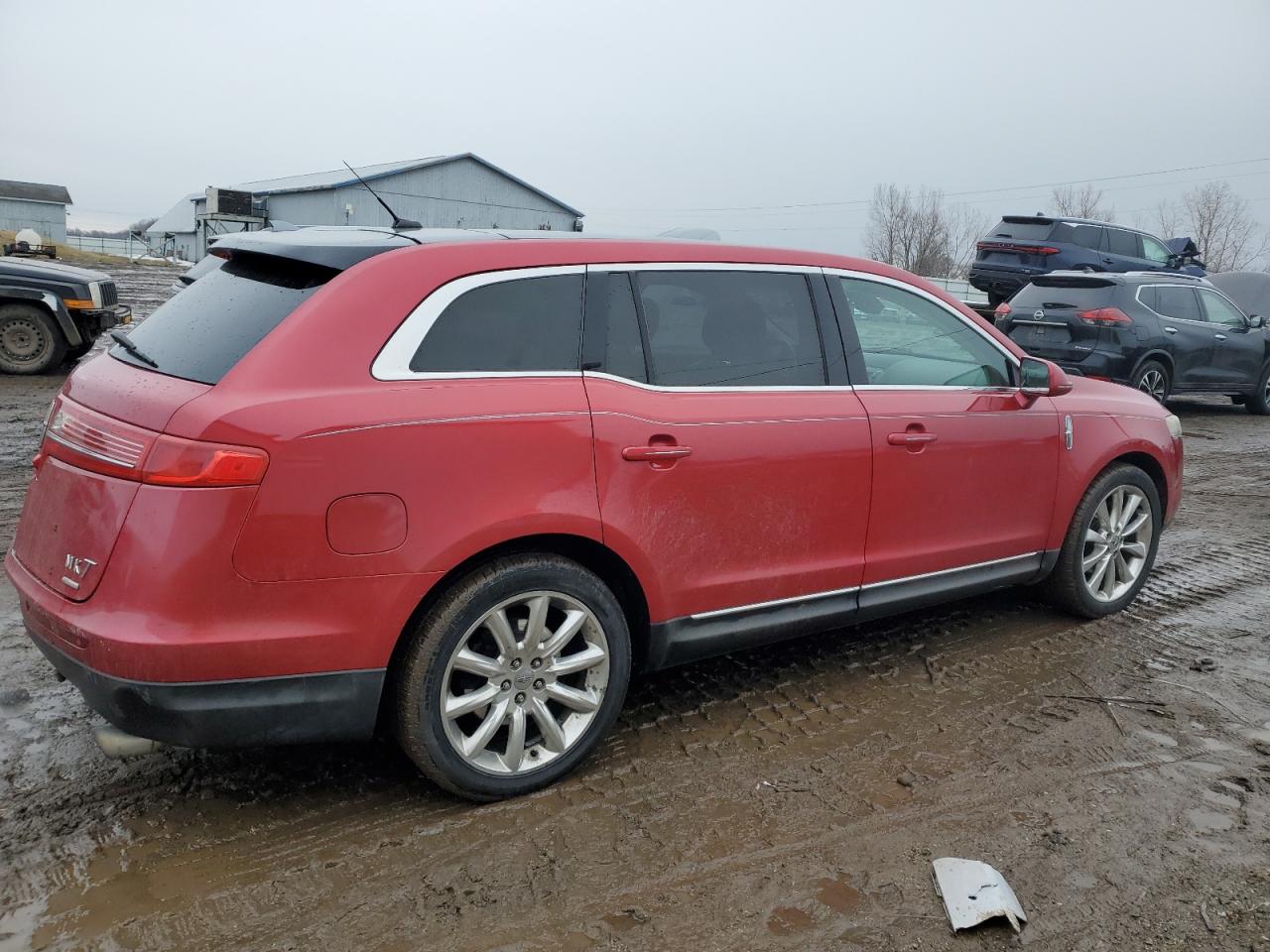 2011 Lincoln MKT - Image 3