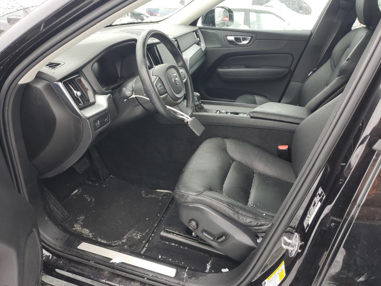 2020 Volvo XC60 - Image 7