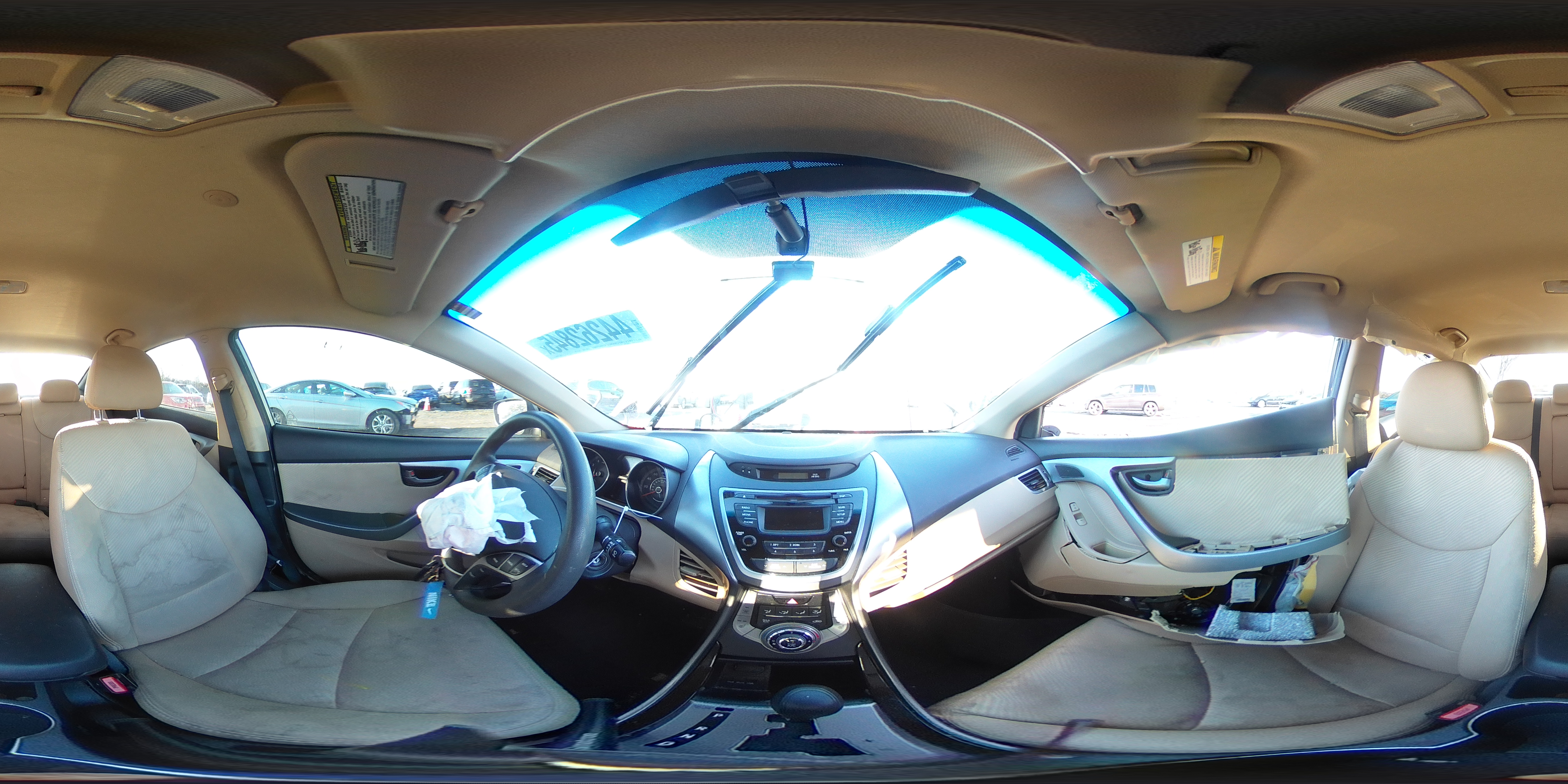 2013 Hyundai Elantra - Image 12