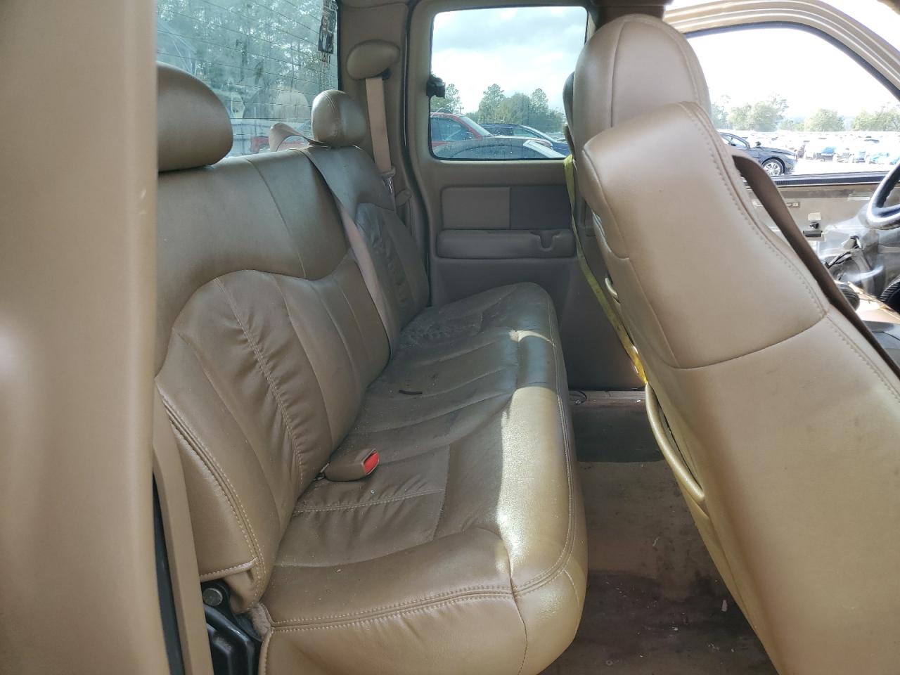 2000 Chevrolet Silverado - Image 10