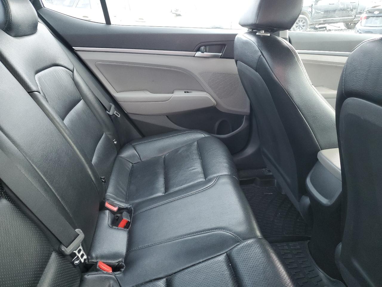 2019 Hyundai Elantra - Image 10