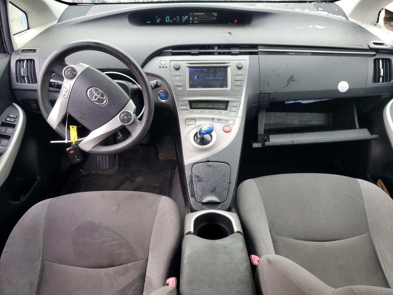 2013 Toyota Prius - Image 8