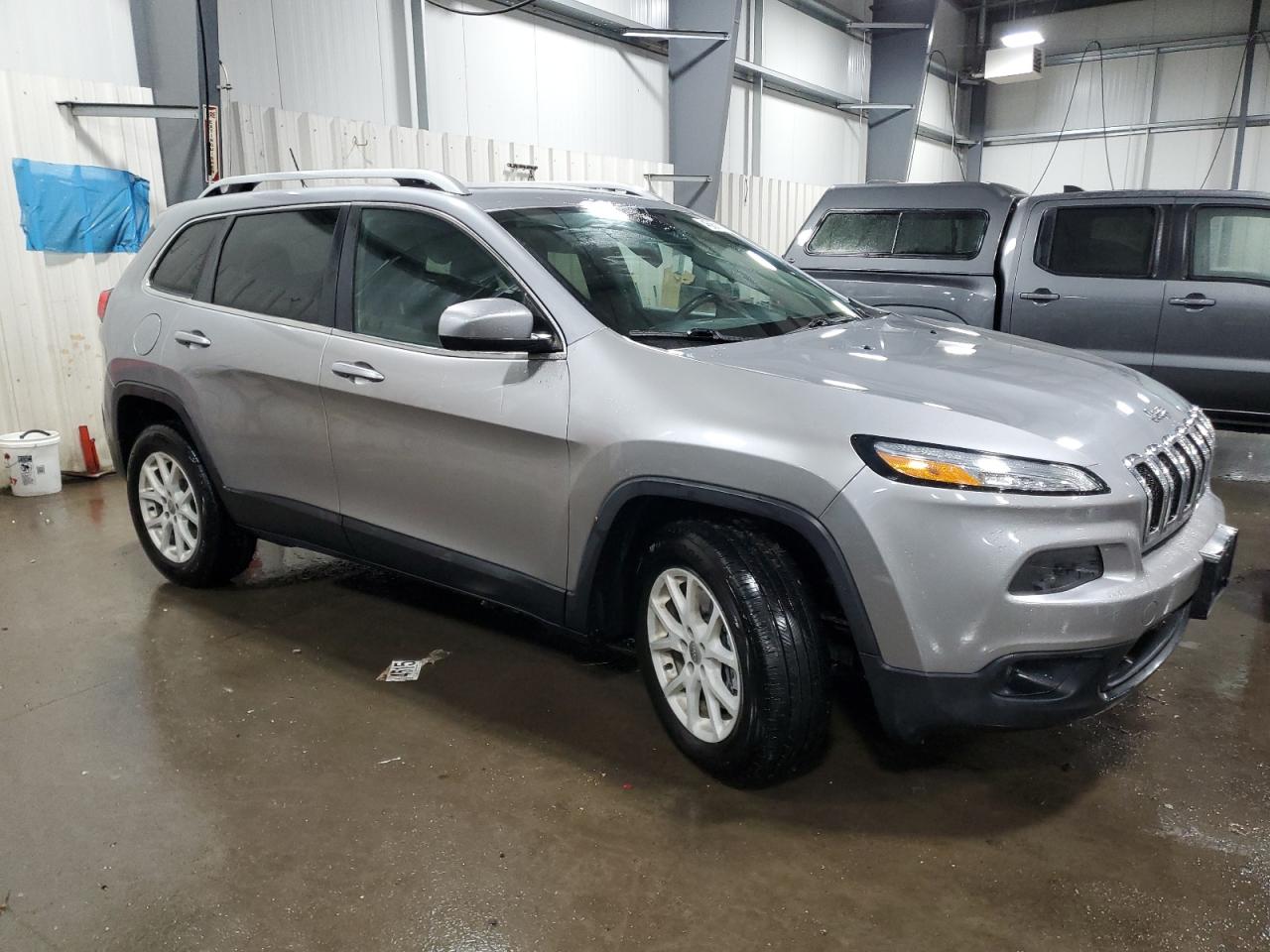 2014 Jeep Grand Cherokee - Image 4