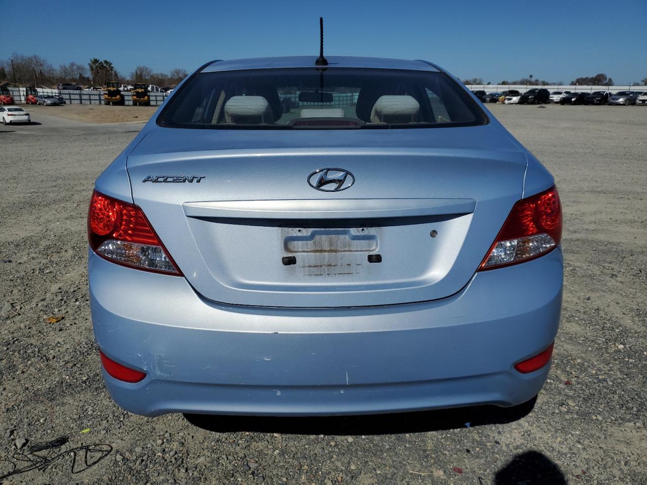 2013 Hyundai Accent - Image 6