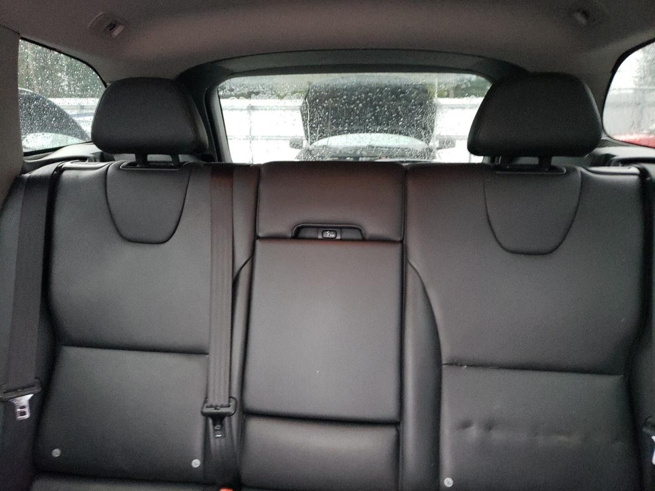 2016 Volvo XC60 - Image 10