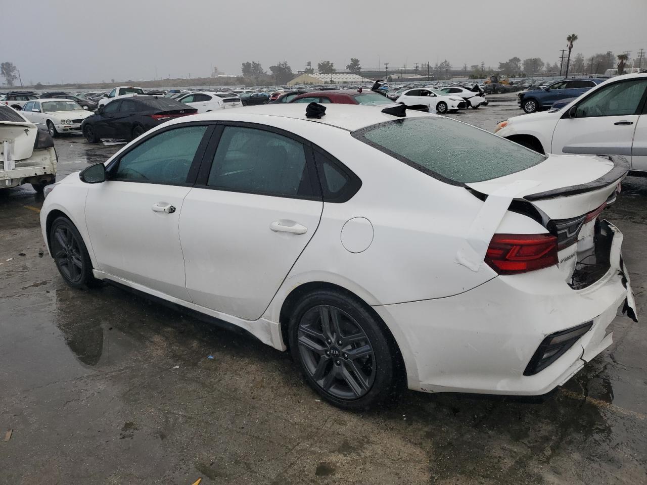 2021 Kia Forte - Image 2
