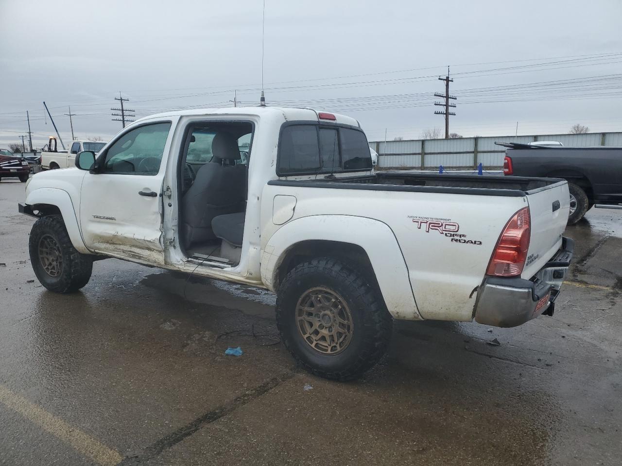 2009 Toyota Tacoma - Image 2