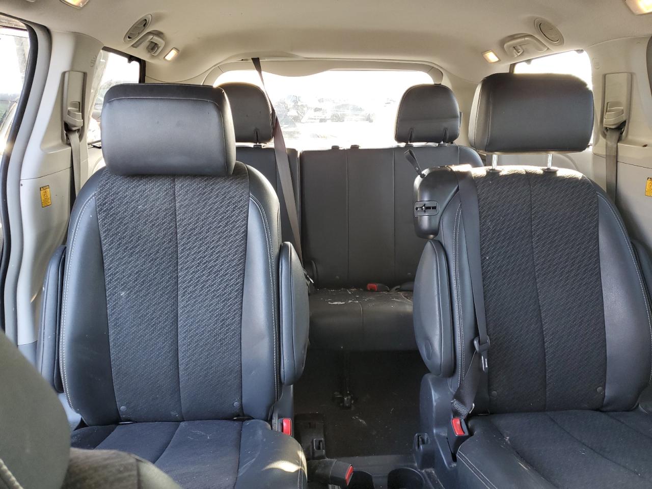 2013 Toyota Sienna - Image 10