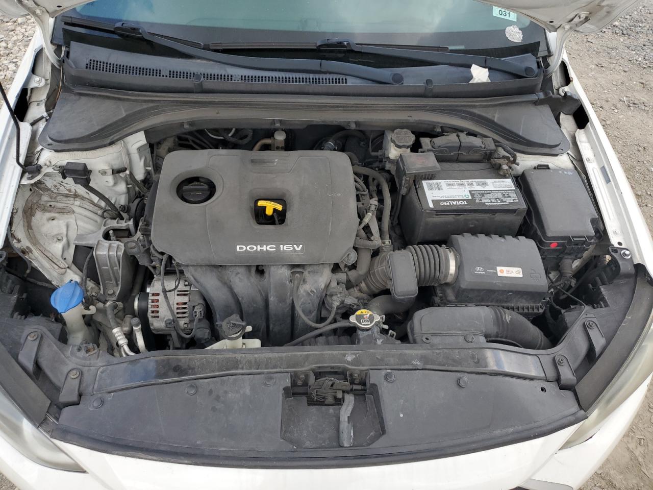 2017 Hyundai Elantra - Image 11