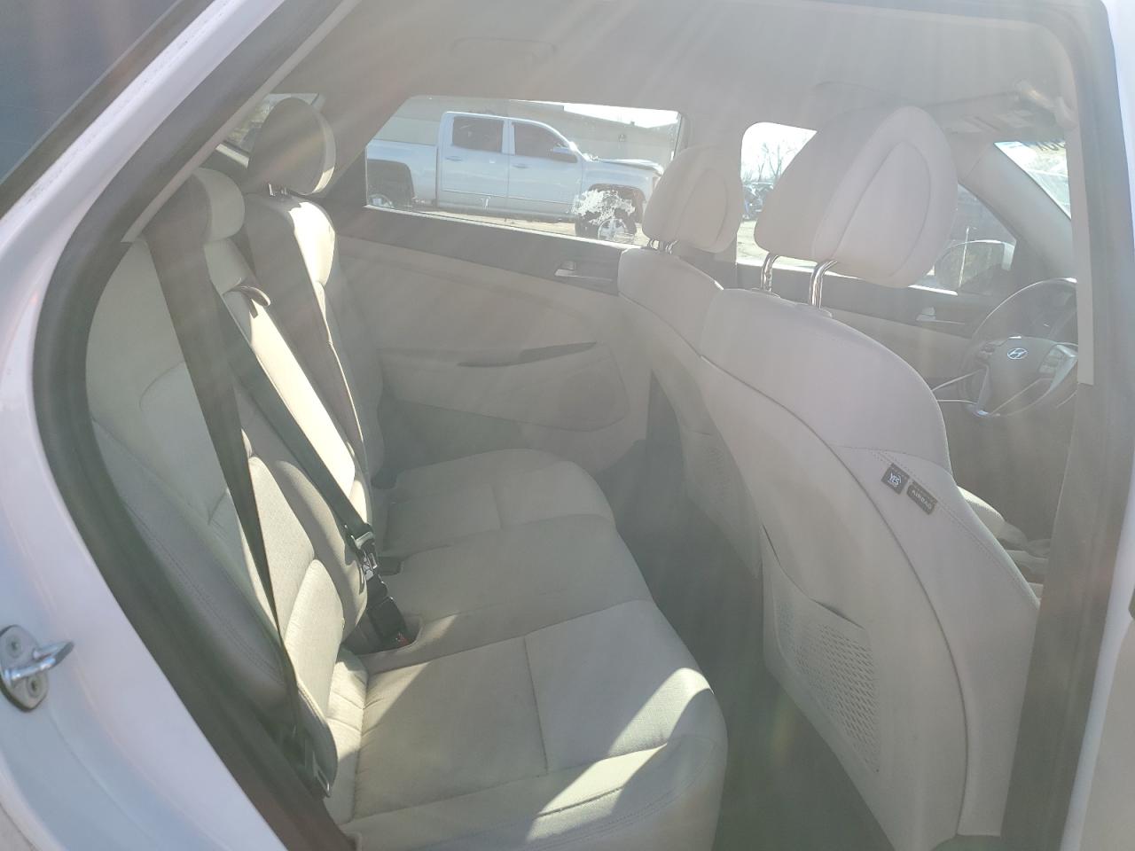 2016 Hyundai Tucson - Image 11
