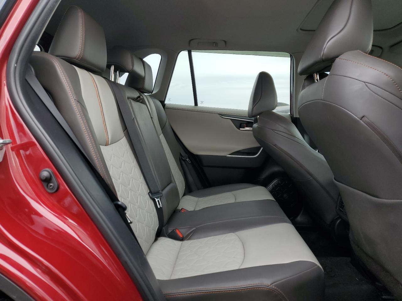 2019 Toyota RAV 4 - Image 11