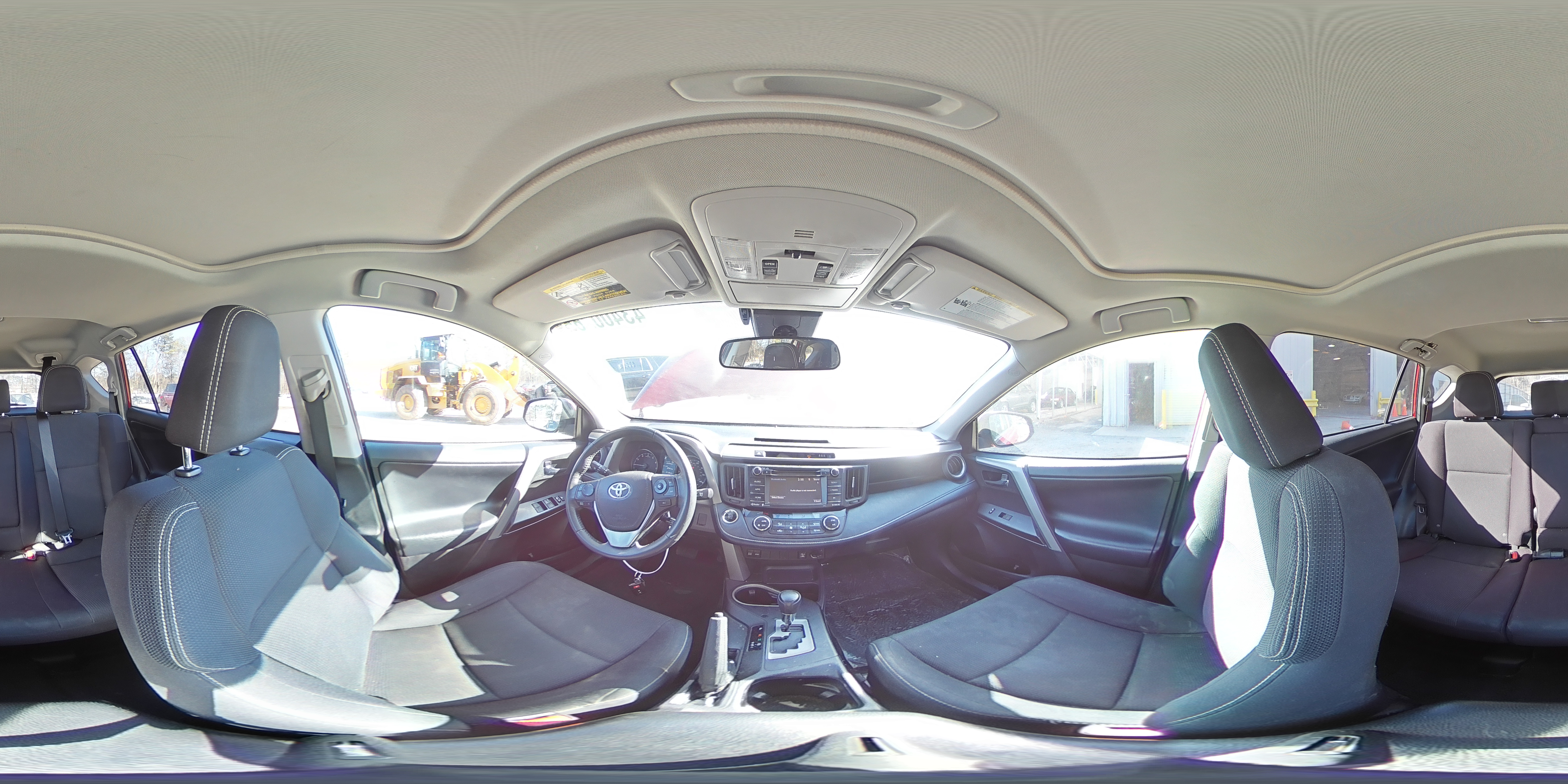 2018 Toyota RAV 4 - Image 15