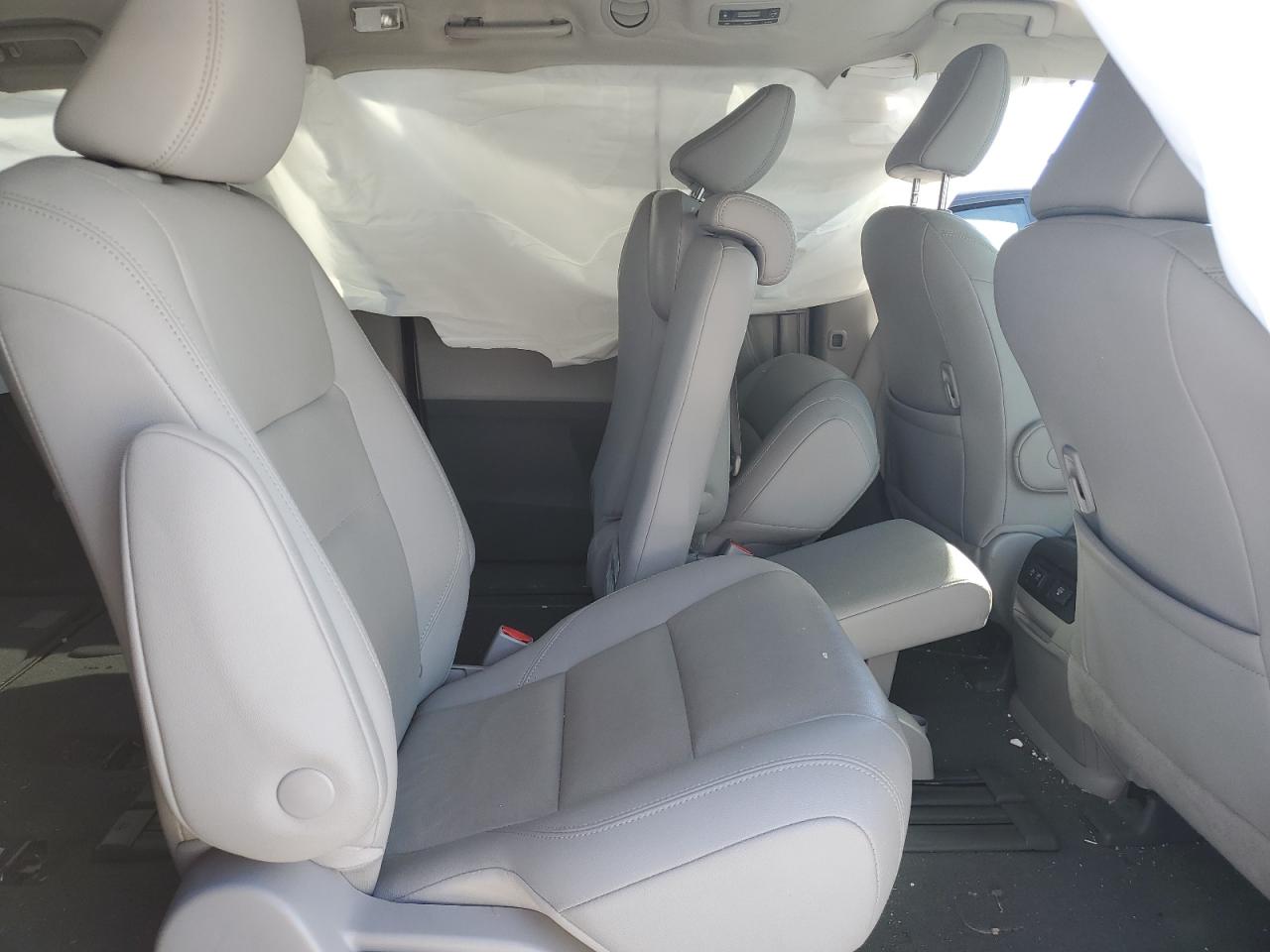 2020 Toyota Sienna - Image 11