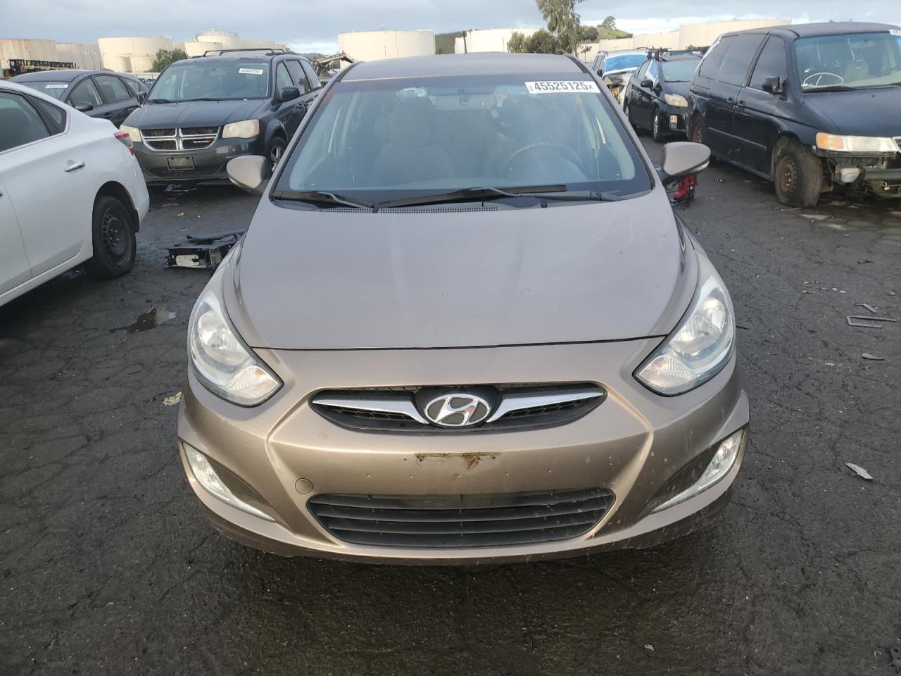 2013 Hyundai Accent - Image 5