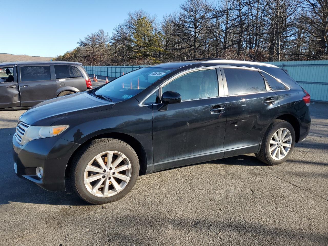 2011 Toyota Venza - Image 1