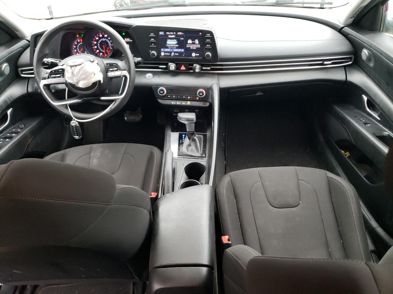 2021 Hyundai Elantra - Image 8