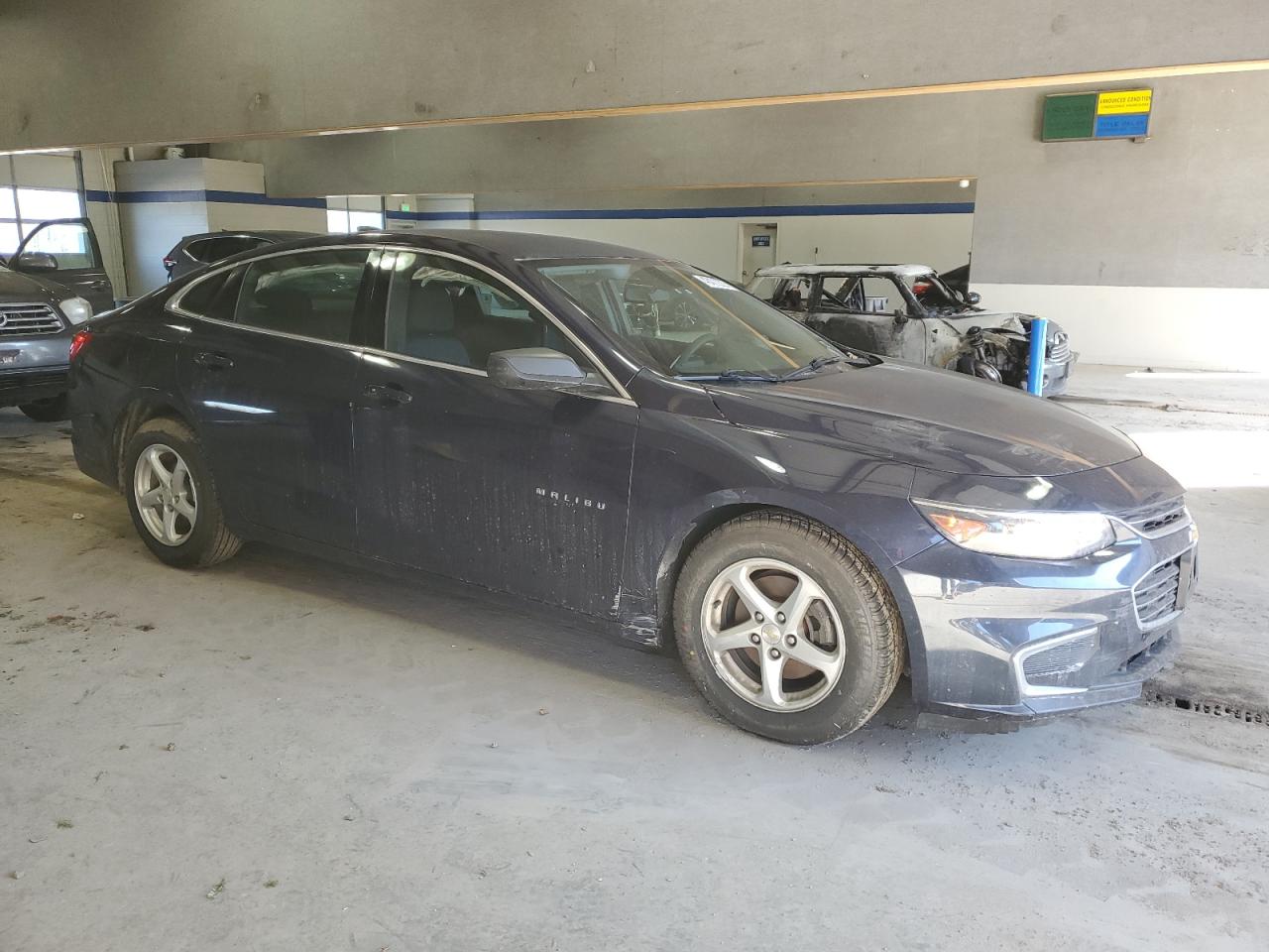 2016 Chevrolet Malibu - Image 4