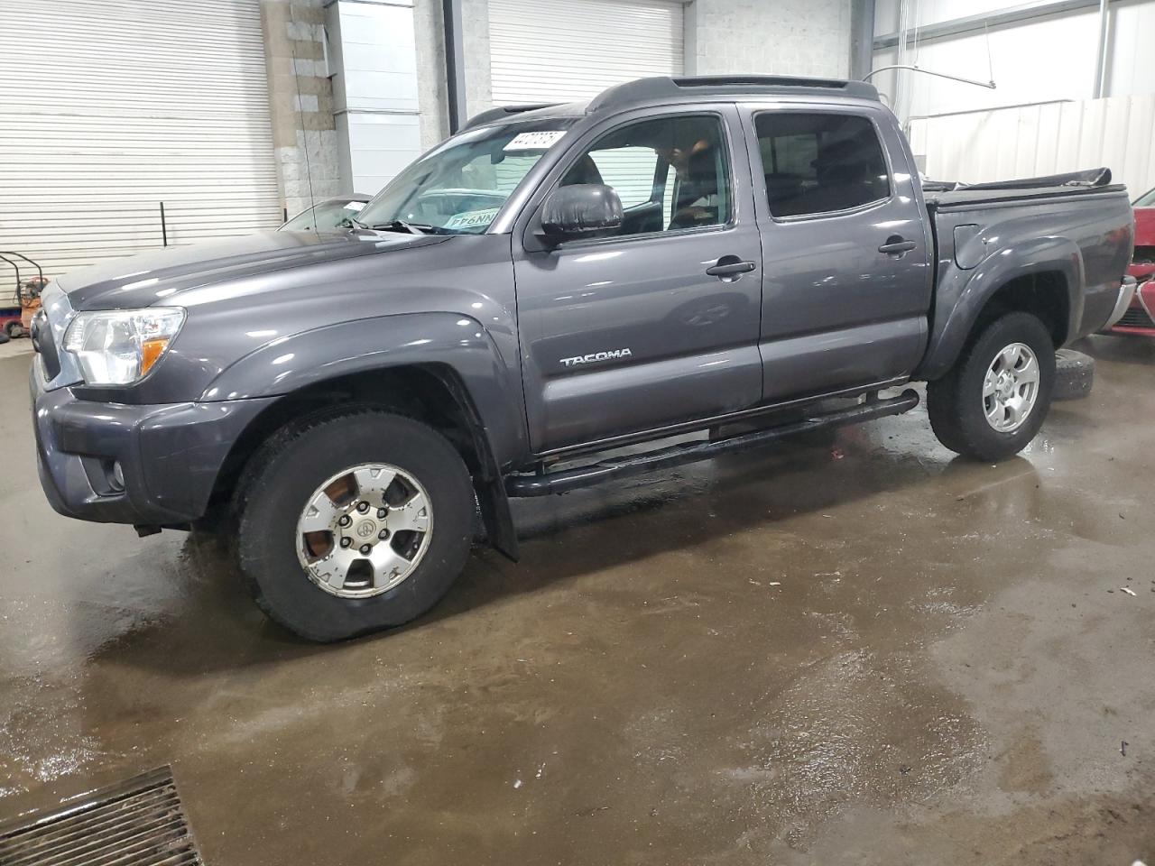 2014 Toyota Tacoma Double Cab للبيع في Ham Lake، MN - Side