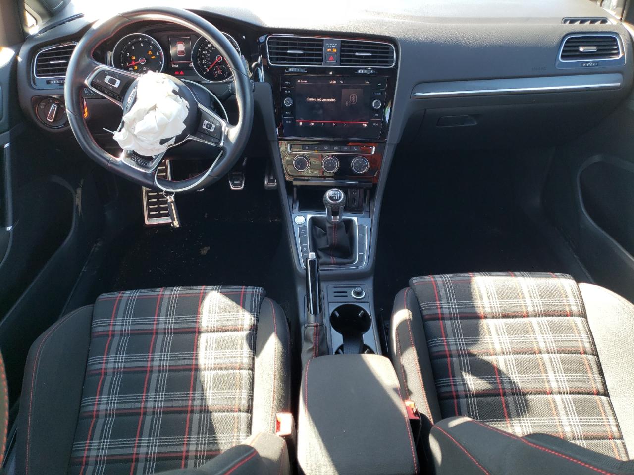 2018 Volkswagen GTI - Image 8