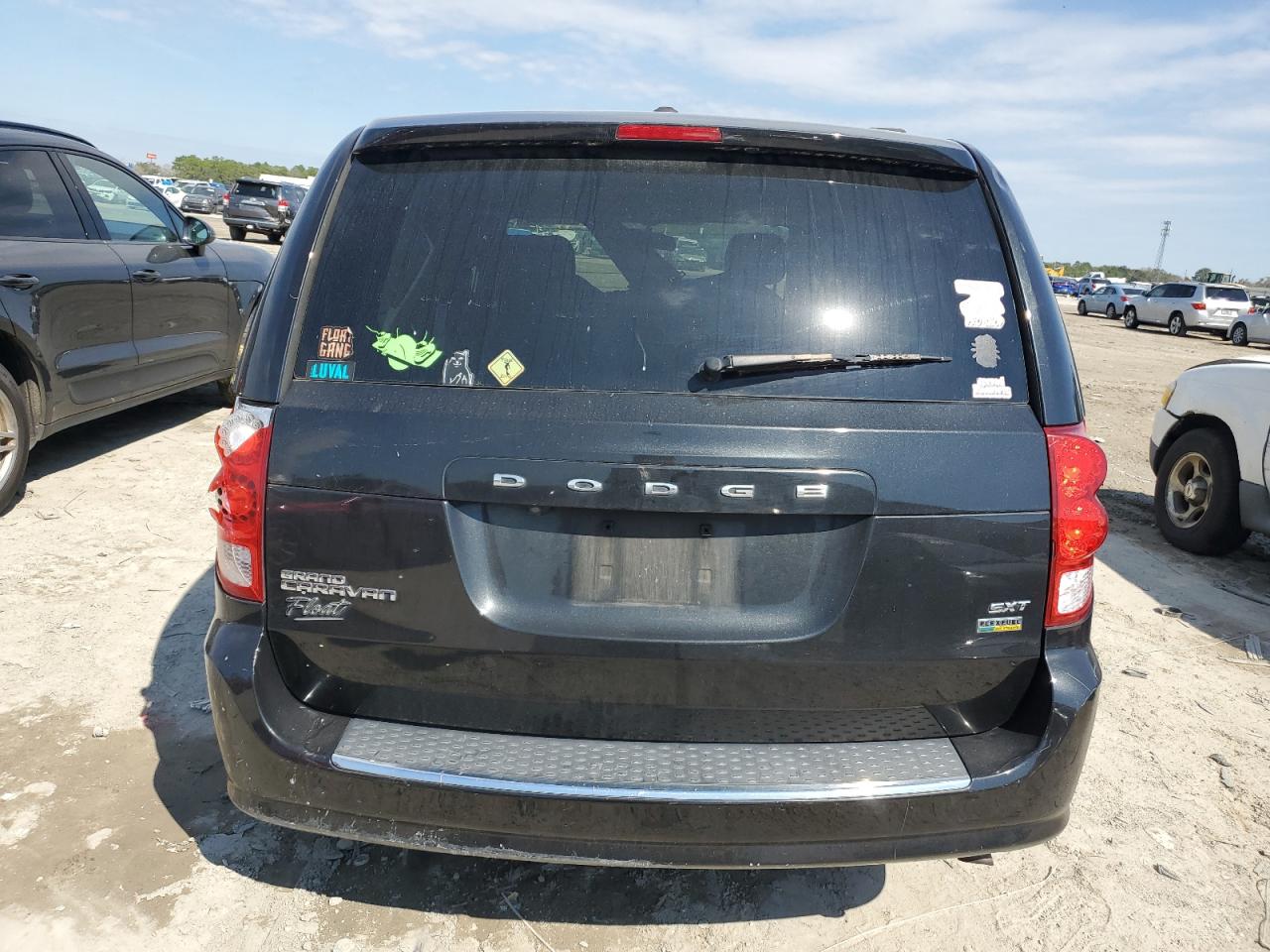 2018 Dodge Caravan - Image 6