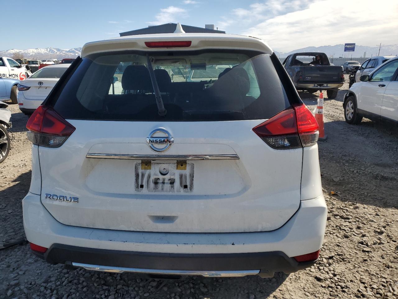 KNMAT2MT4HP544953 NISSAN ROGUE 2017
