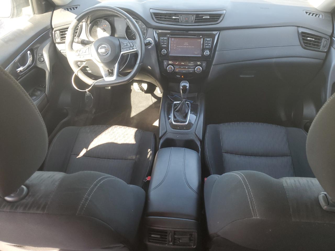 KNMAT2MV9HP521542 NISSAN ROGUE 2017